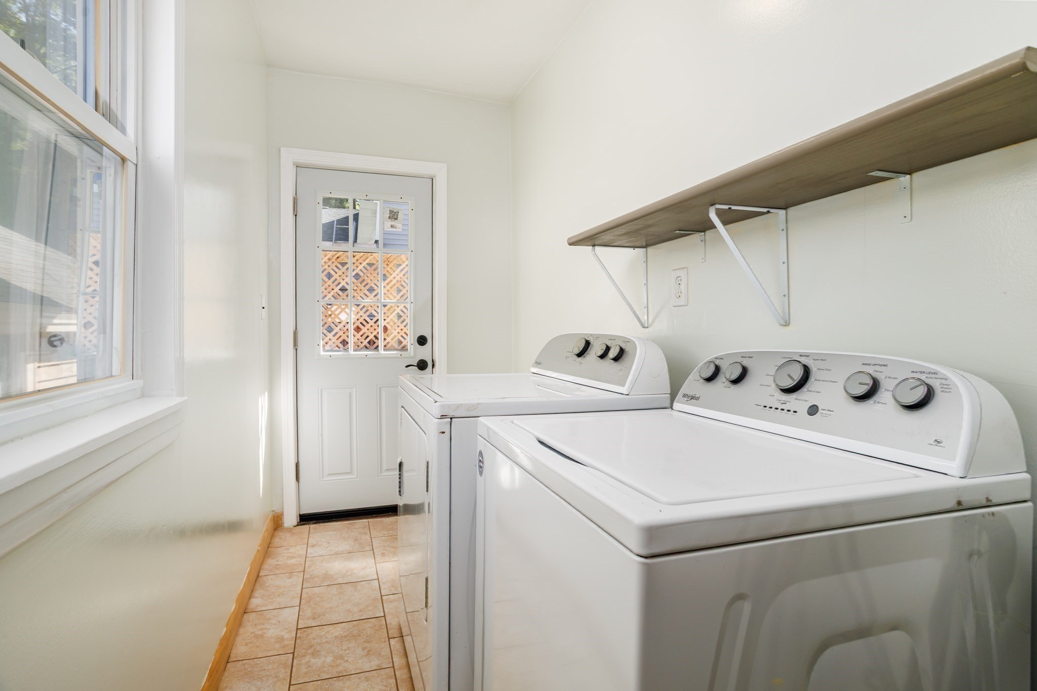 178 Walnut St Property Photo 39