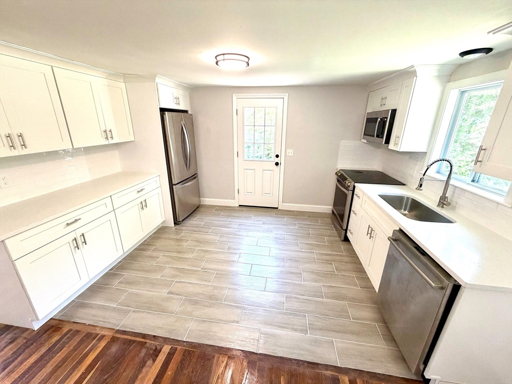 64 King St Property Photo 2