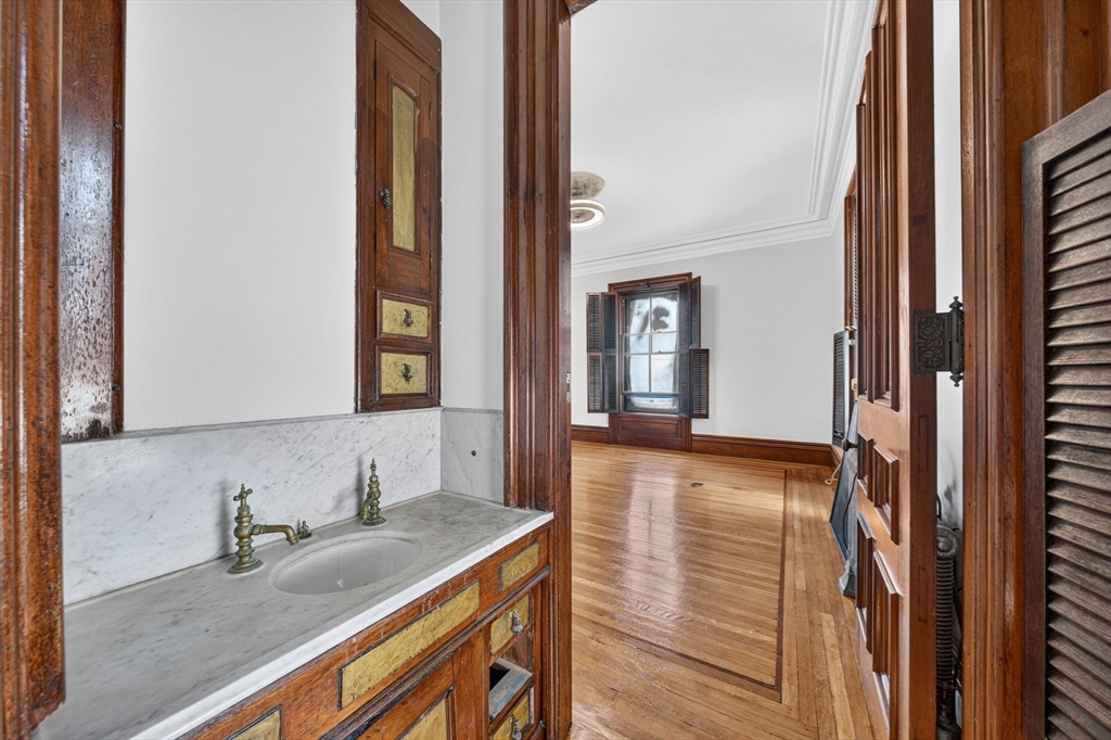 533 Locust St # 5 Property Photo 11