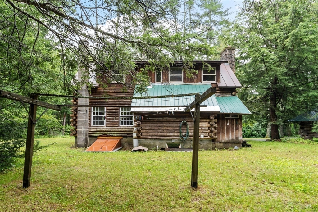 300 Lockes Village Rd Property Photo 6