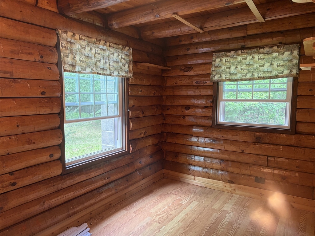 300 Lockes Village Rd Property Photo 16