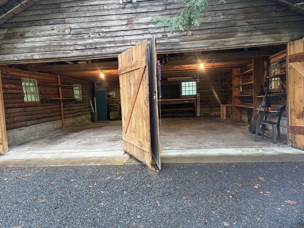300 Lockes Village Rd Property Photo 26