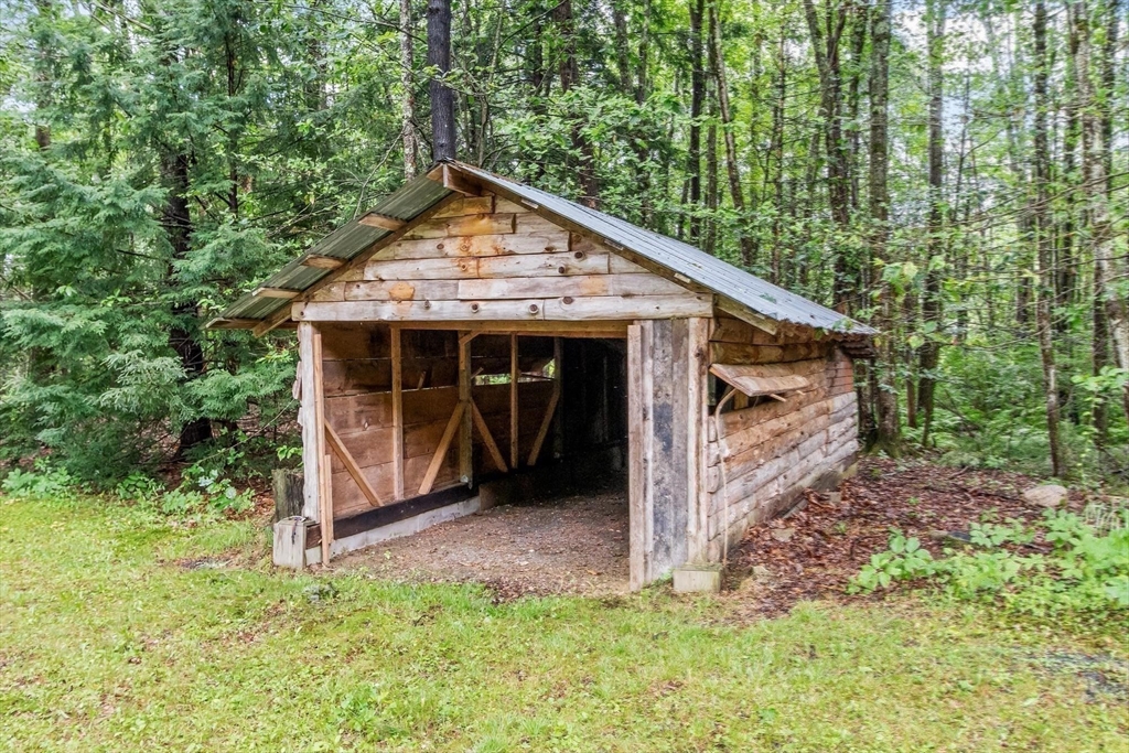 300 Lockes Village Rd Property Photo 27