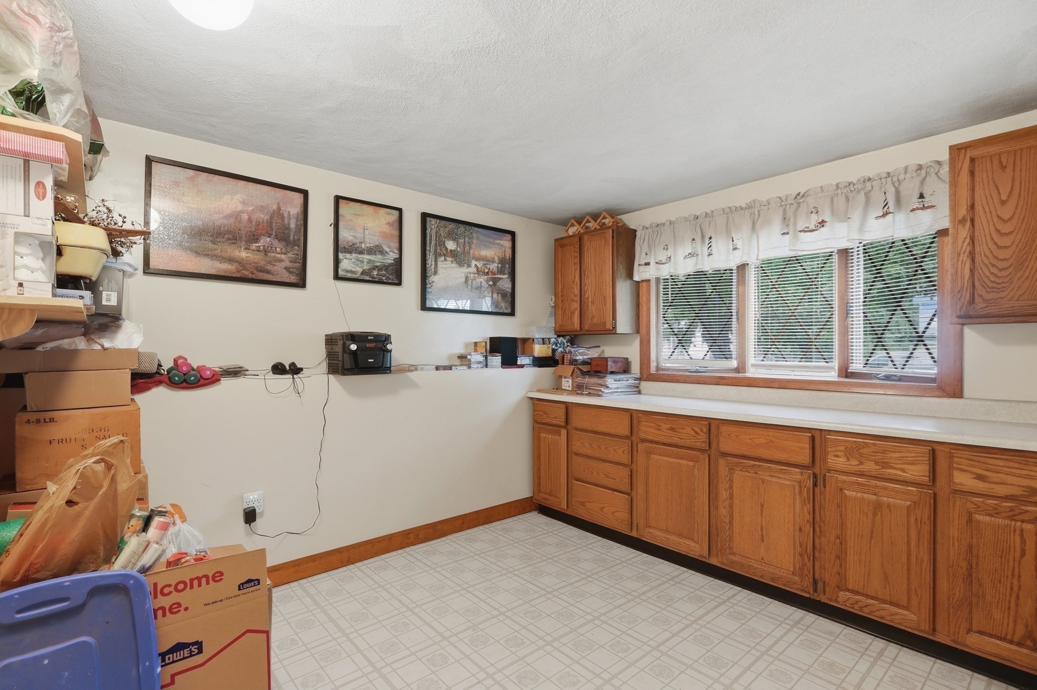 33 Rolling Ln Property Photo 20