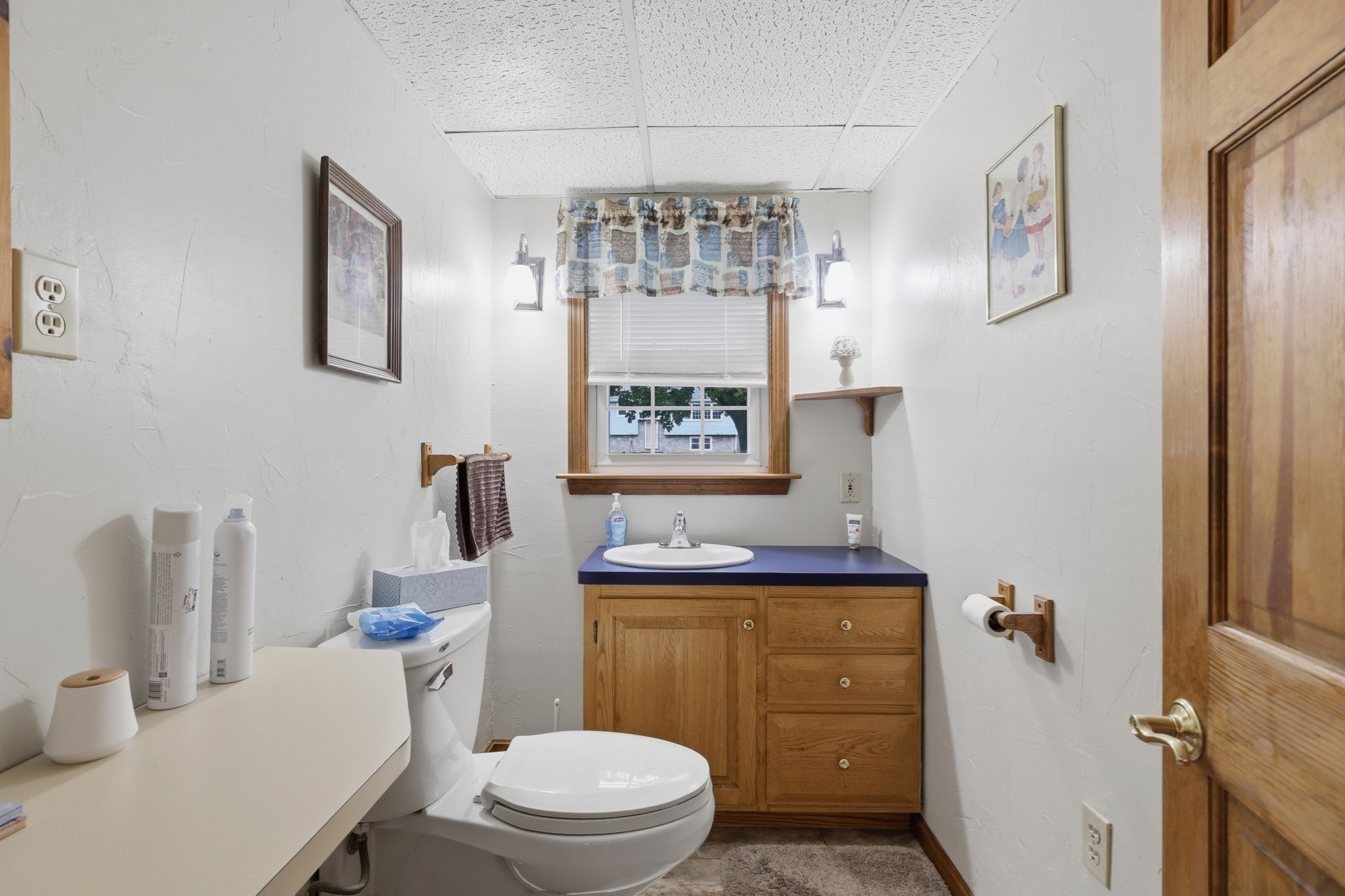 33 Rolling Ln Property Photo 23