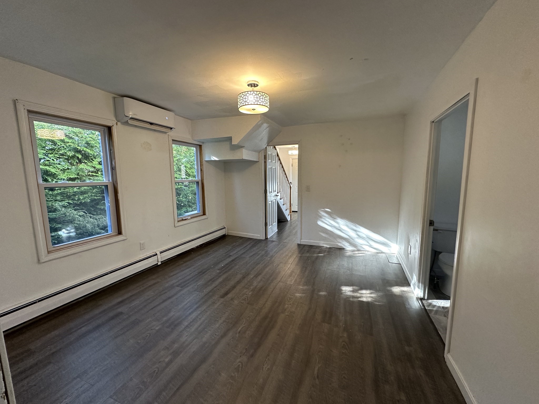 8 Pike St Property Photo 2