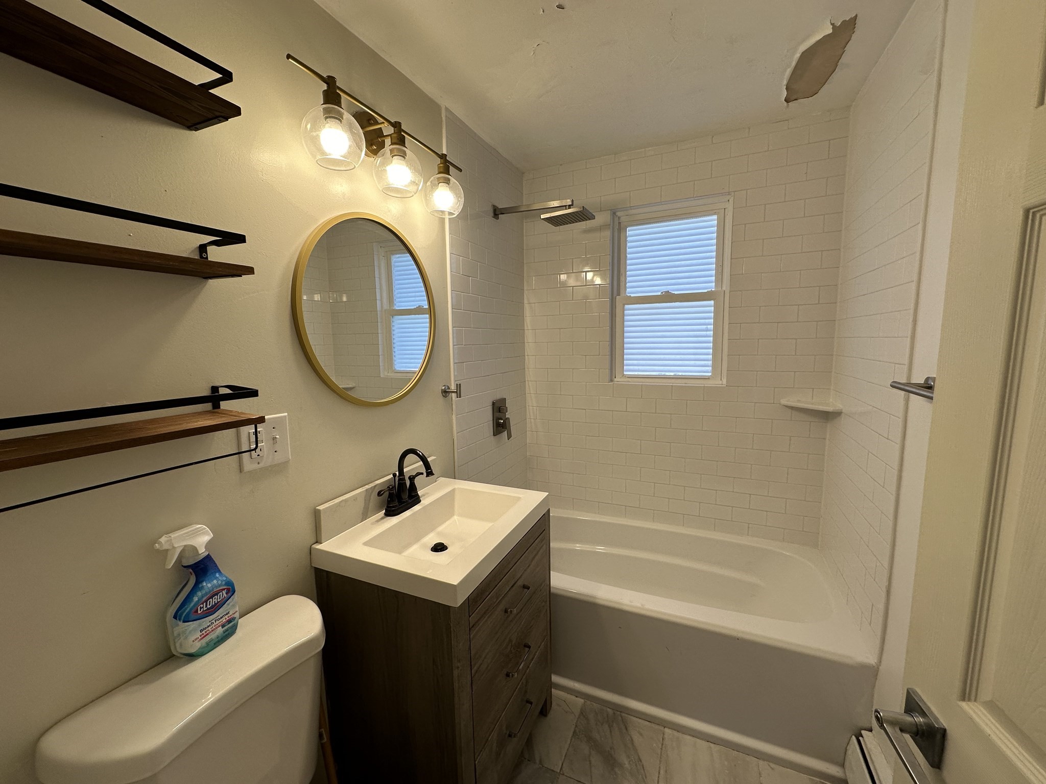 8 Pike St Property Photo 11