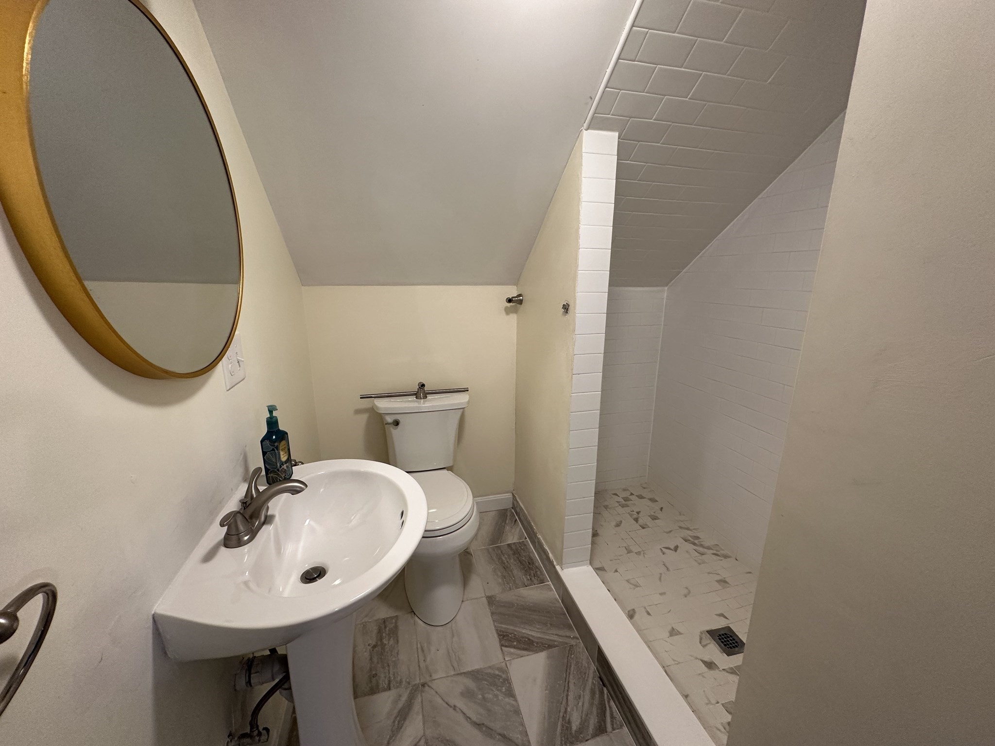 8 Pike St Property Photo 19