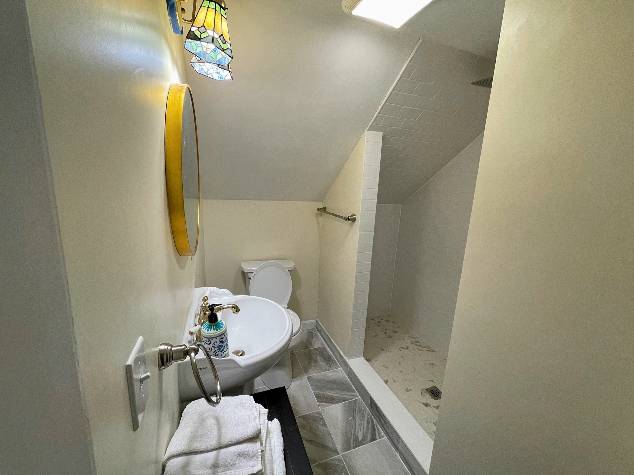 8 Pike St Property Photo 23