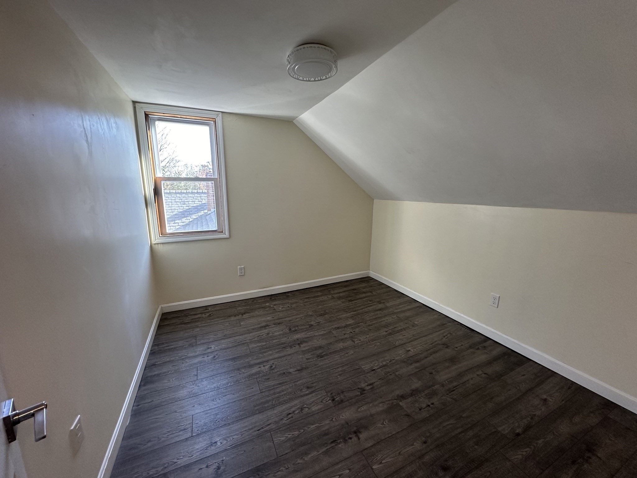 8 Pike St Property Photo 24