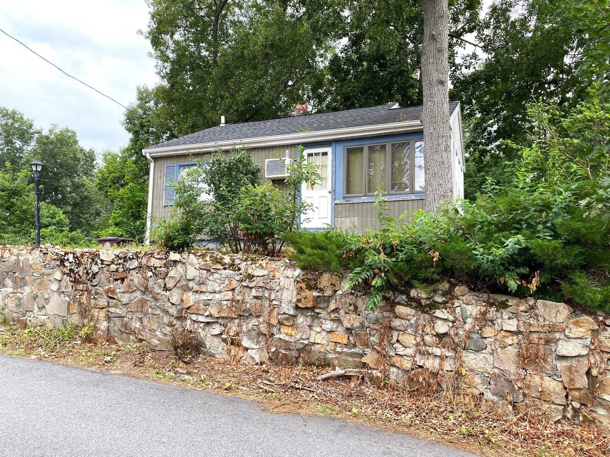 42 Lake View Rd Property Photo 1
