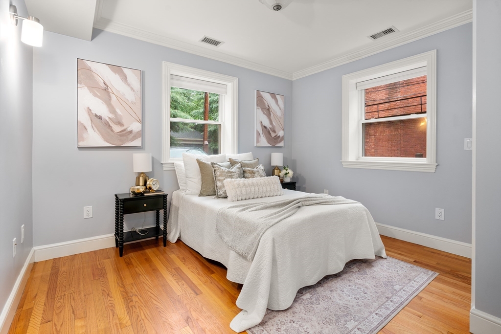 1724 Beacon St # 1 Property Photo 8
