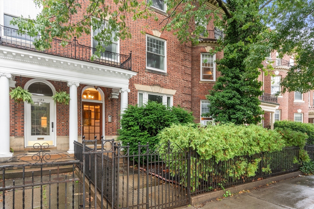 1724 Beacon St # 1 Property Photo 16