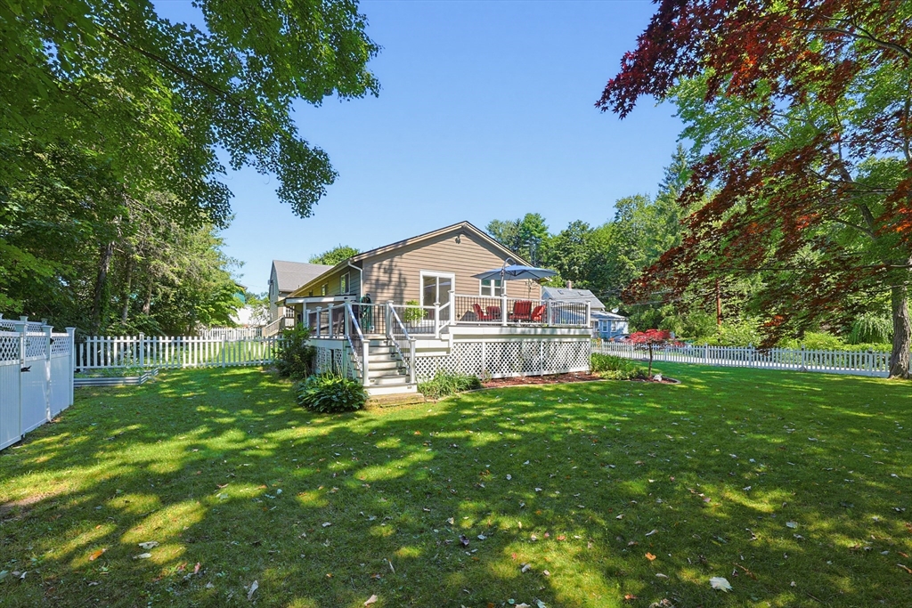 17 Metropolitan Ave Property Photo 4