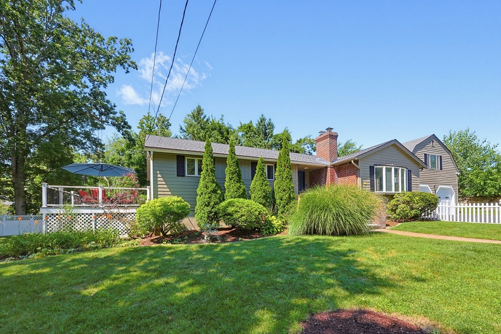 17 Metropolitan Ave Property Photo 10