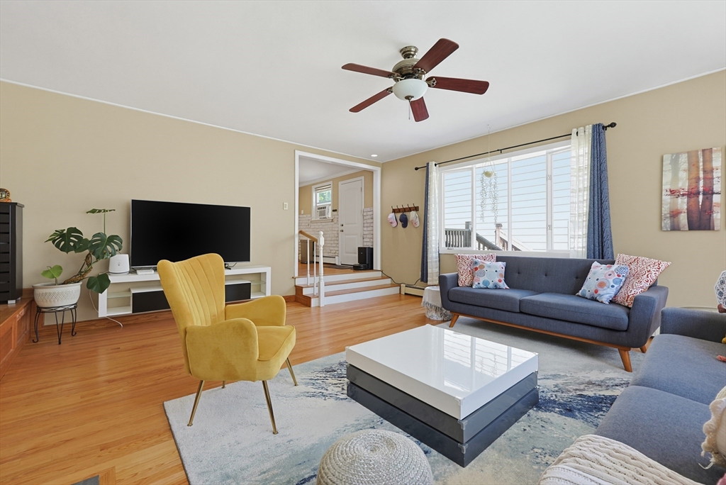 17 Metropolitan Ave Property Photo 16