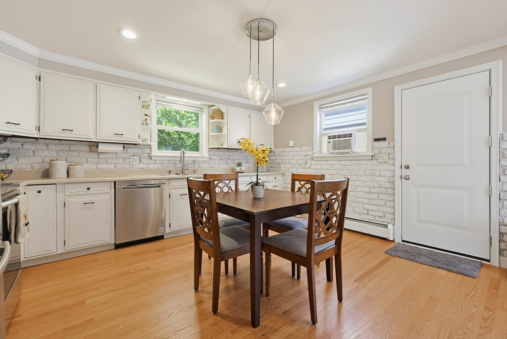17 Metropolitan Ave Property Photo 20