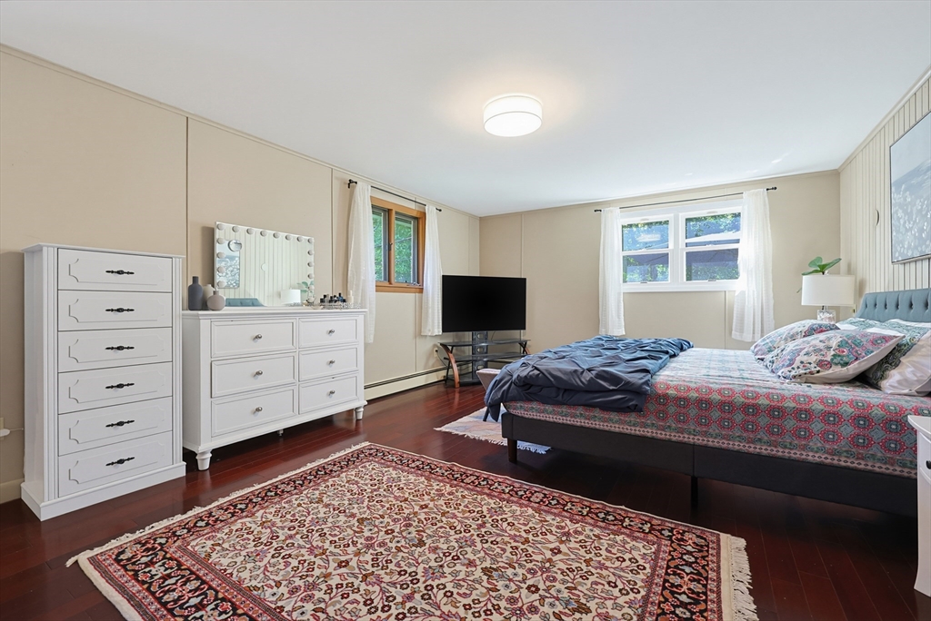 17 Metropolitan Ave Property Photo 24