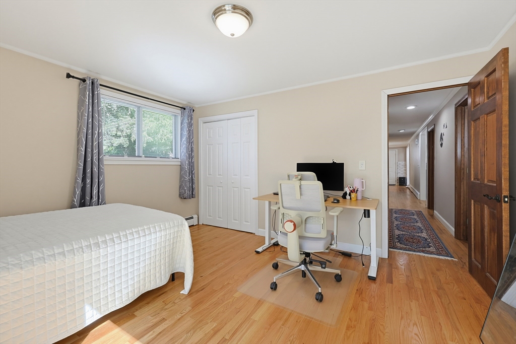 17 Metropolitan Ave Property Photo 30