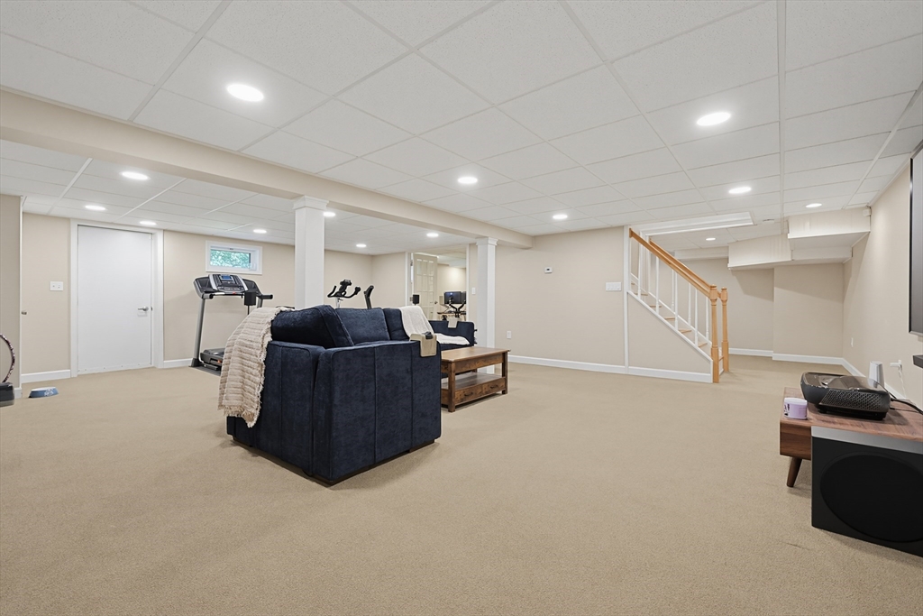 17 Metropolitan Ave Property Photo 31