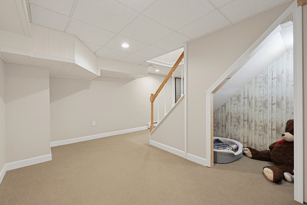 17 Metropolitan Ave Property Photo 35