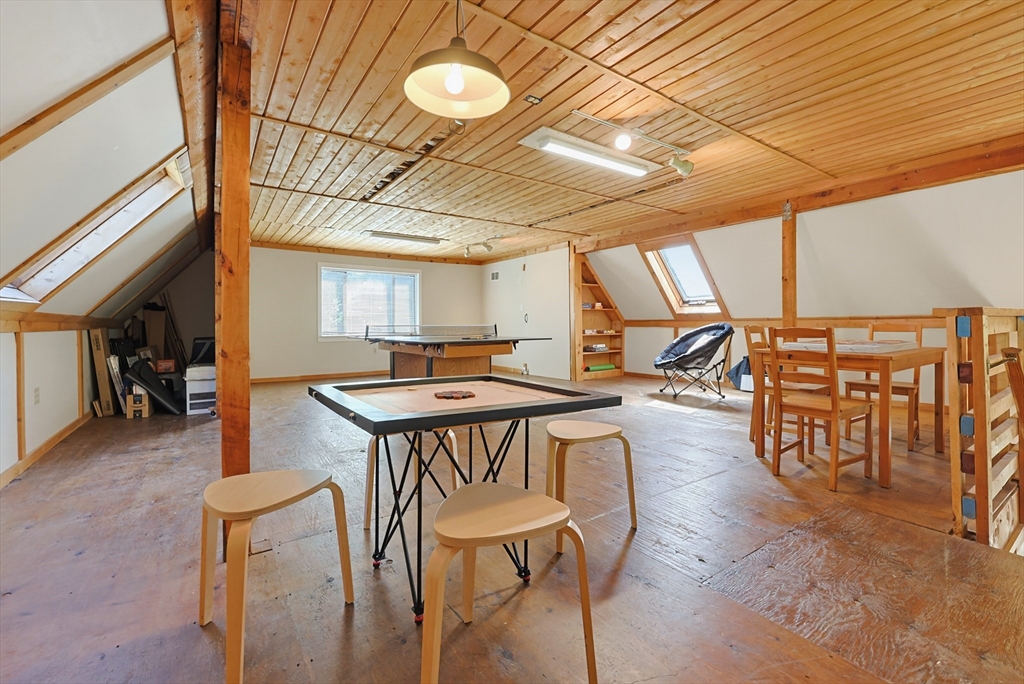 17 Metropolitan Ave Property Photo 39