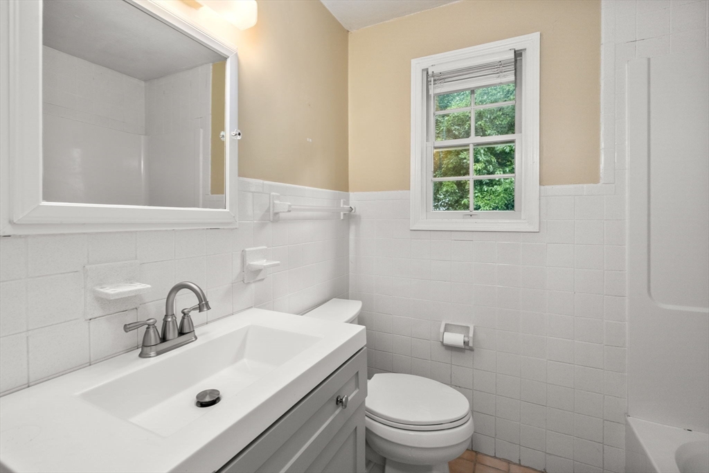 65 Burnside Ter Property Photo 14
