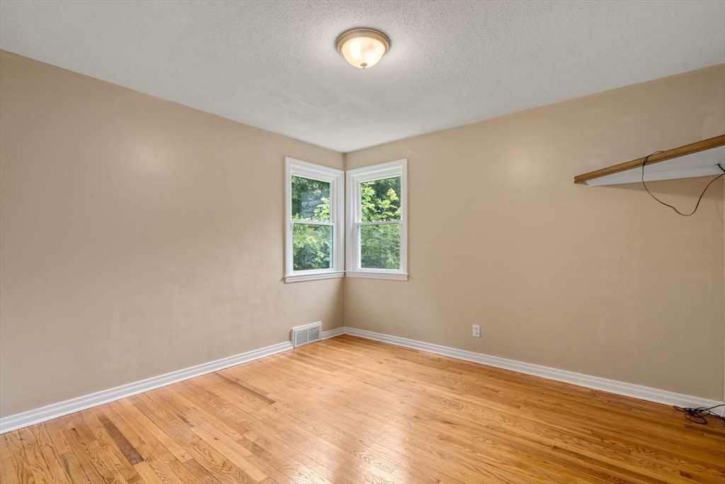 65 Burnside Ter Property Photo 17