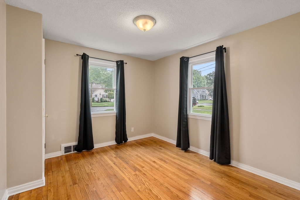 65 Burnside Ter Property Photo 19