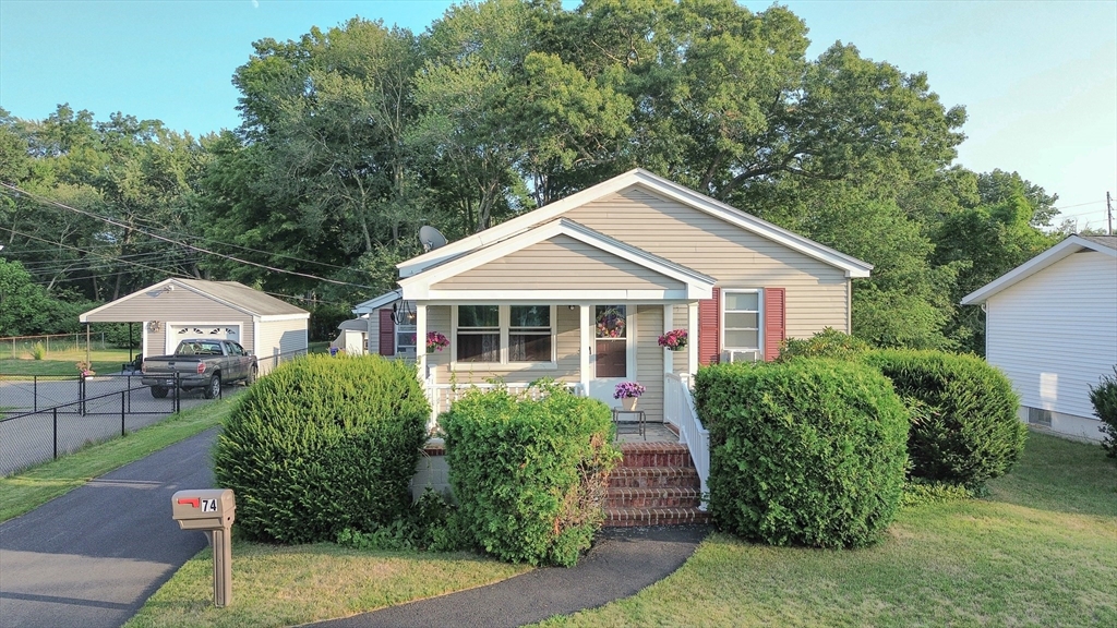 74 Kilmer Ave Property Photo 1