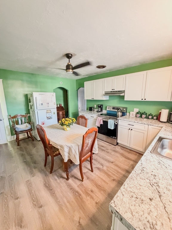 74 Kilmer Ave Property Photo 5