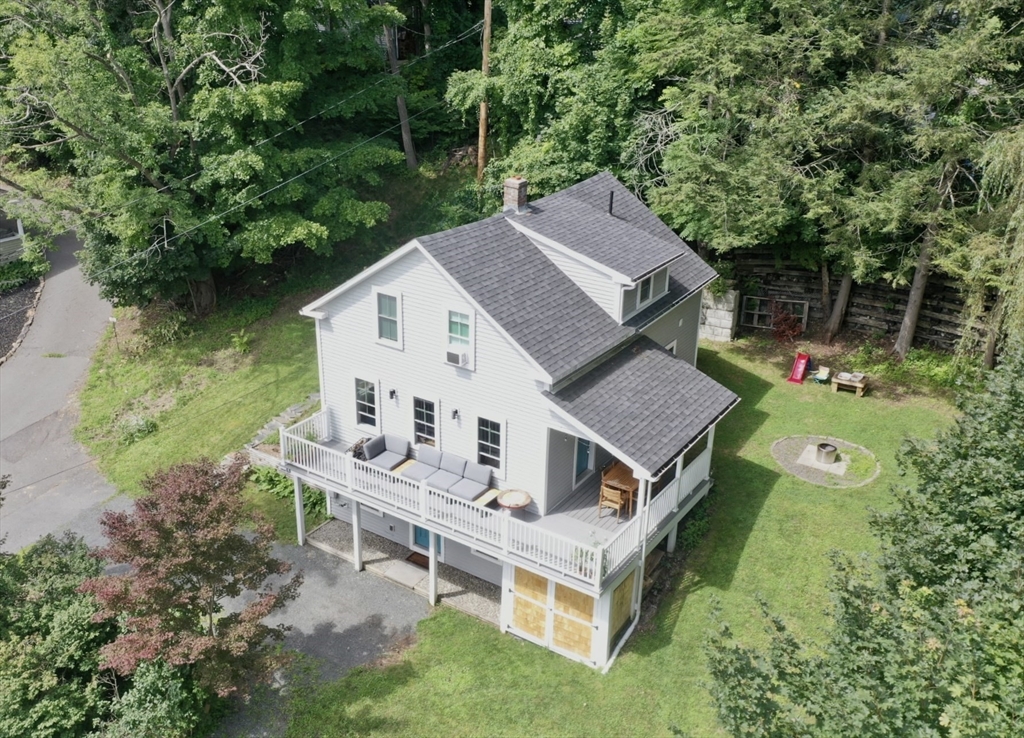 44 Green St
