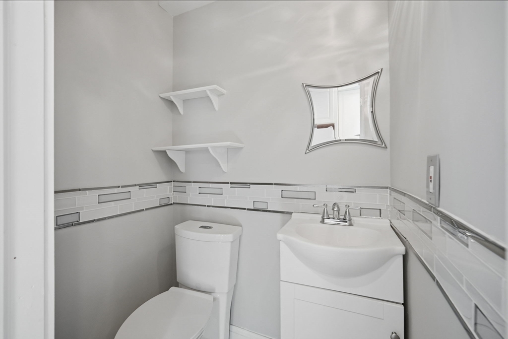 15 Garland St Property Photo 17