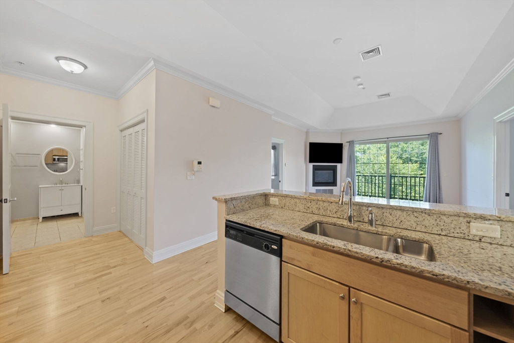 59 Walpole St # 307 Property Photo 4