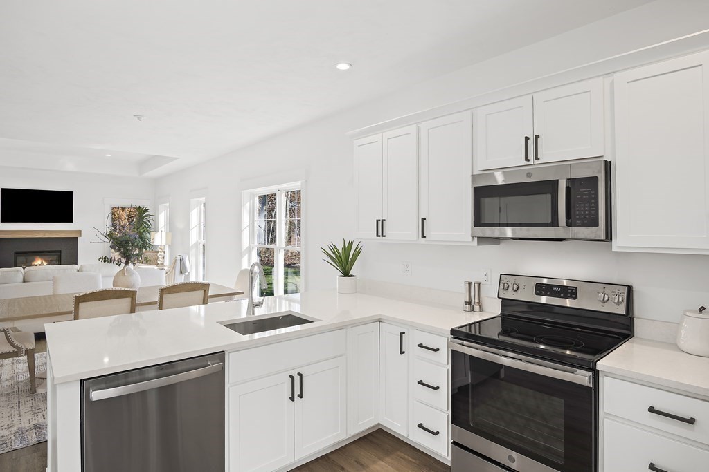 25 Salisbury Hill Blvd # 48 Property Photo 5
