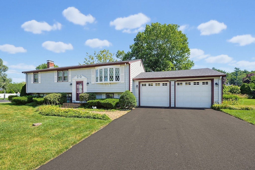 75 Concetta Drive Property Photo 1