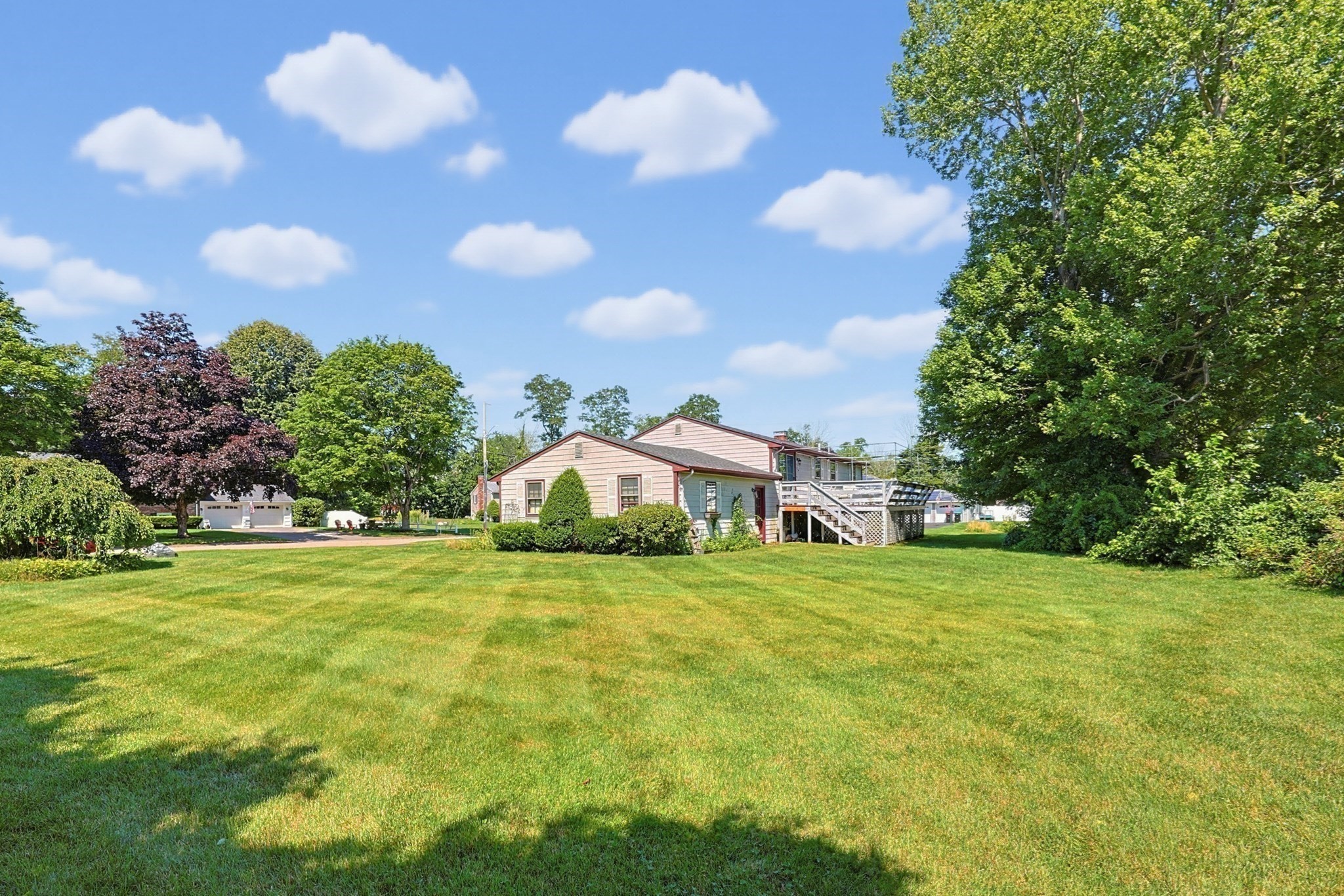 75 Concetta Drive Property Photo 2