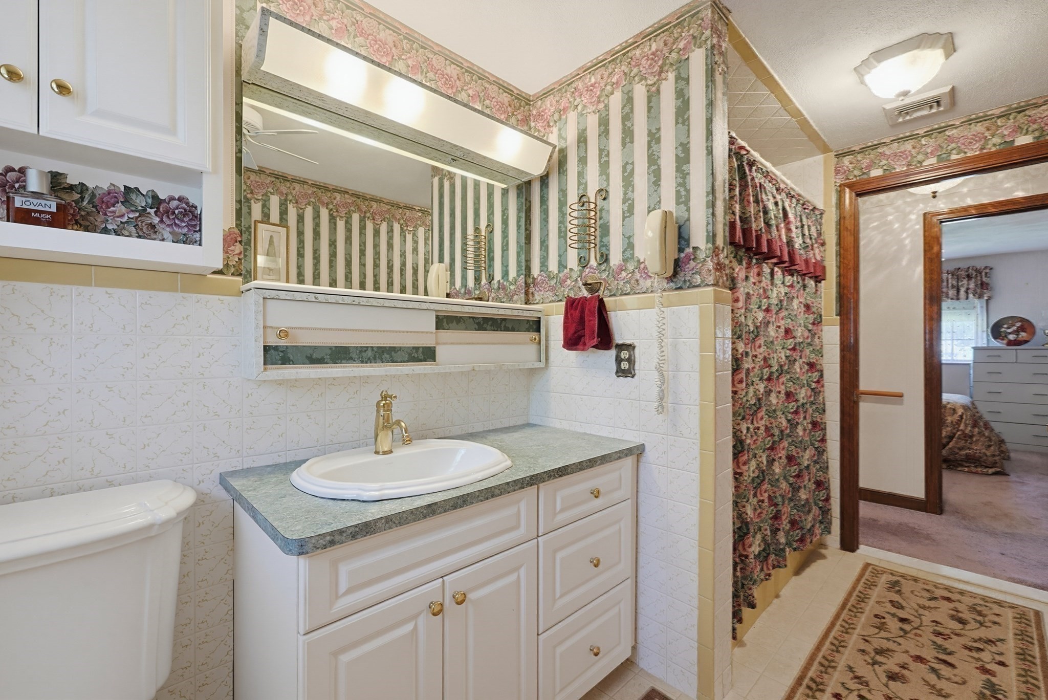 75 Concetta Drive Property Photo 11