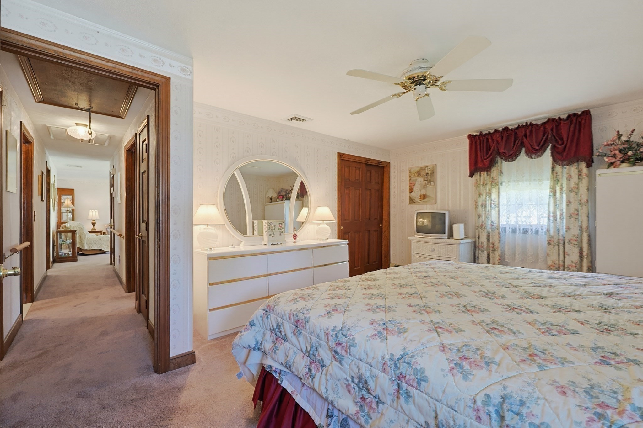 75 Concetta Drive Property Photo 14