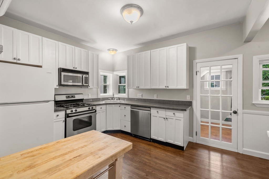 74 Trull St # B Property Photo 5