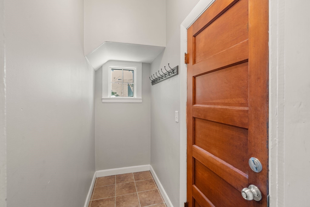 74 Trull St # B Property Photo 7