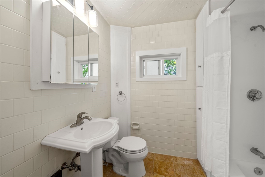 74 Trull St # B Property Photo 18