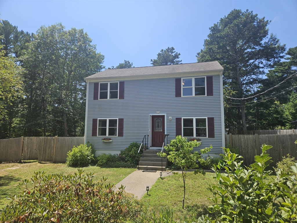 11 Cardinal Ave Property Photo 2