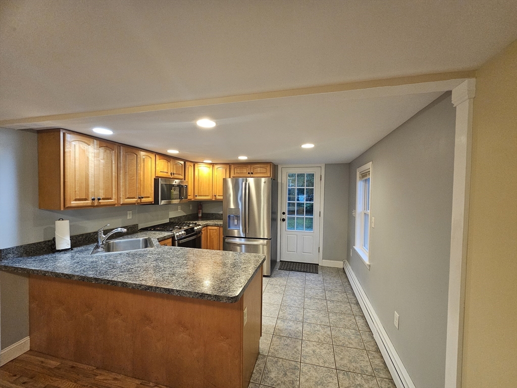 11 Cardinal Ave Property Photo 4