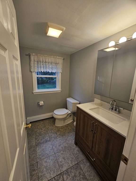 11 Cardinal Ave Property Photo 6