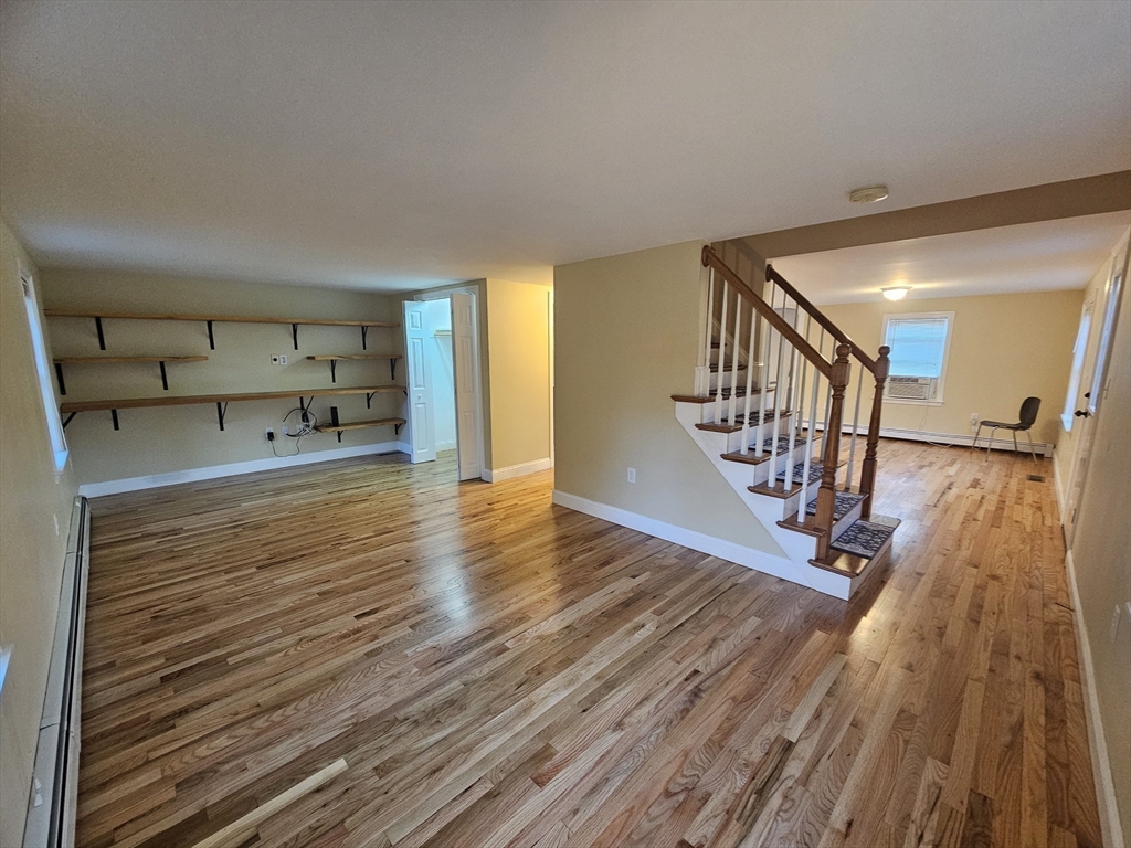 11 Cardinal Ave Property Photo 7