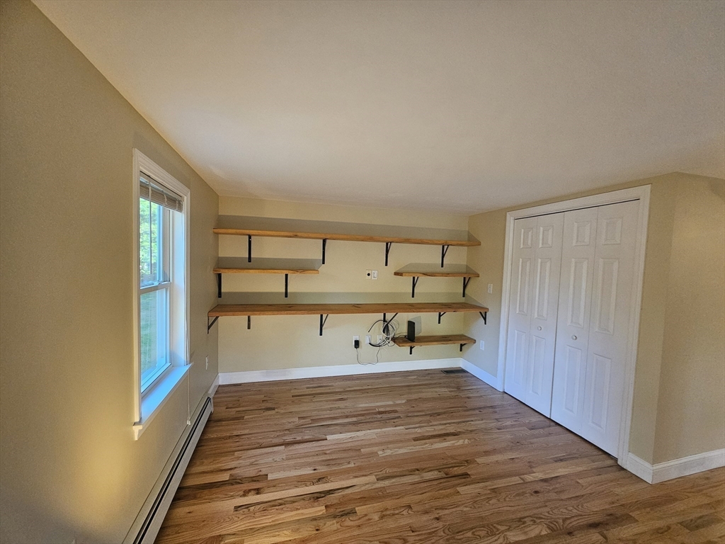 11 Cardinal Ave Property Photo 8