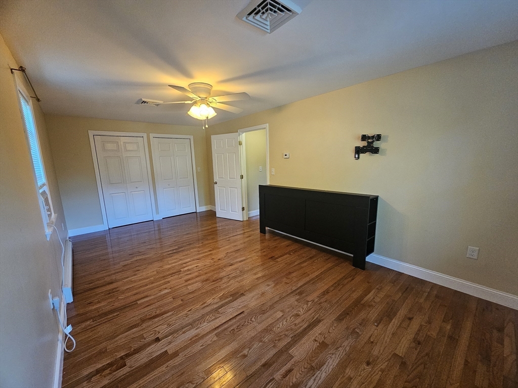 11 Cardinal Ave Property Photo 10