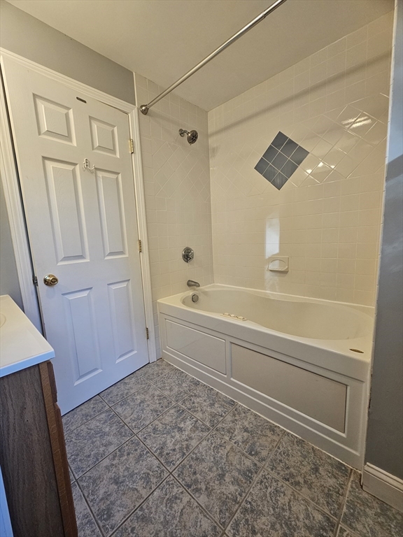 11 Cardinal Ave Property Photo 15