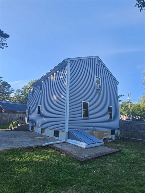 11 Cardinal Ave Property Photo 23